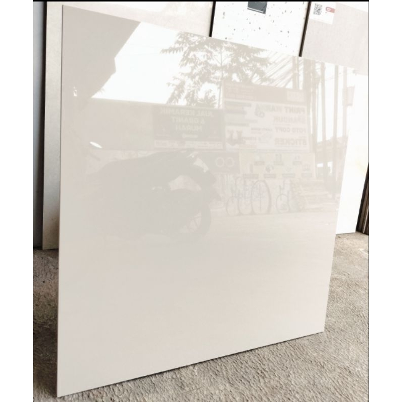 Jual GRANIT LANTAI MURAH RIXO KREM POLOS 60X60 KW1 | Shopee Indonesia