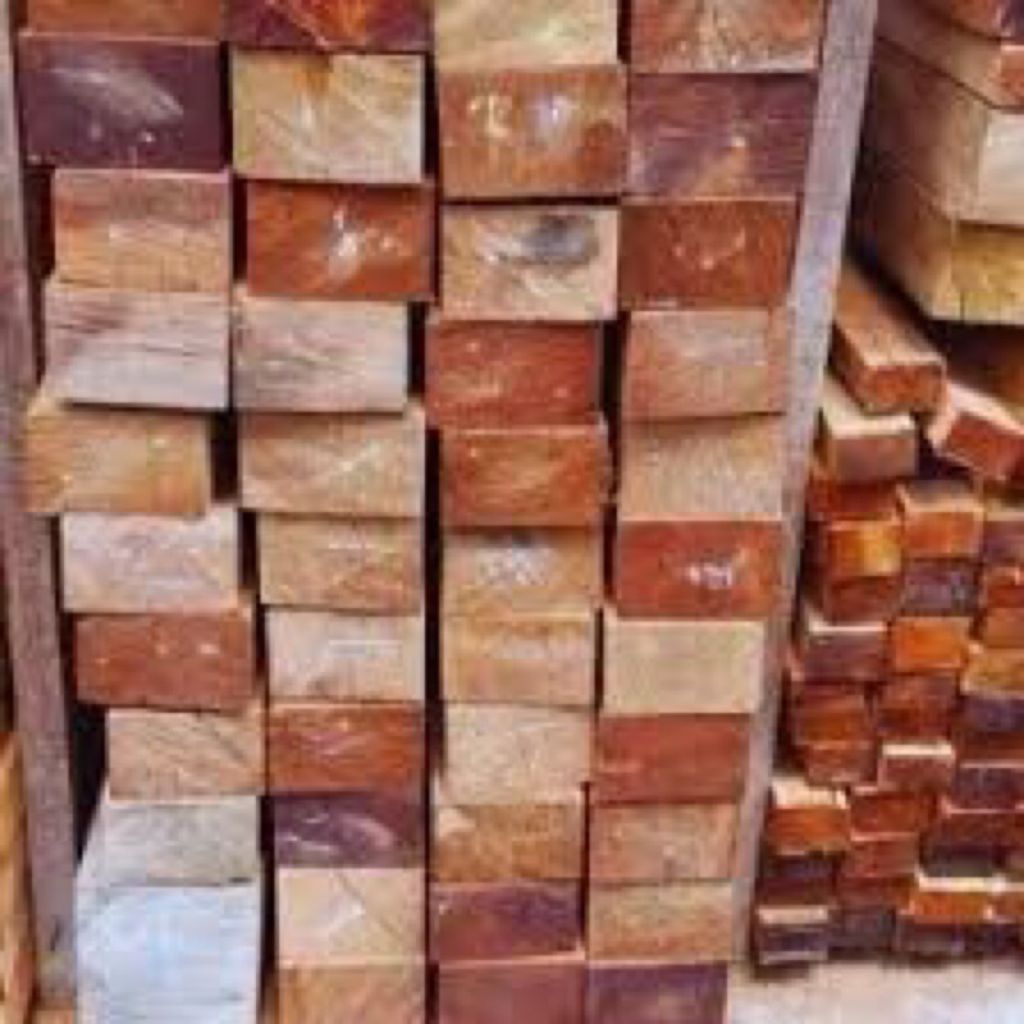 Jual Reng kayu 4x4x200cm masih kasar,kayu solid | Shopee Indonesia