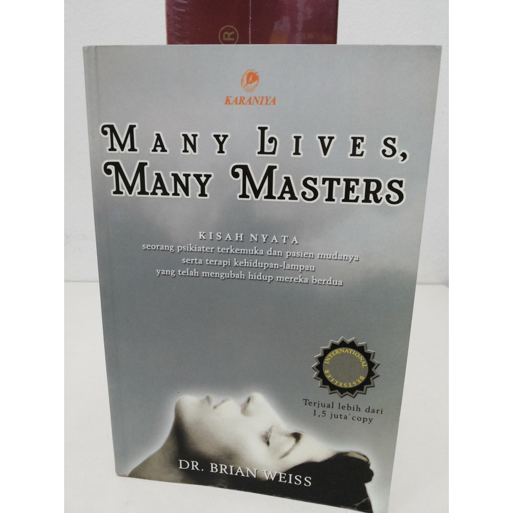 Jual Buku Many Lives Many Masters --- Brian Weiss | Shopee Indonesia