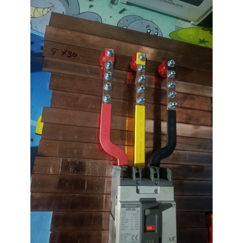 Jual BUSBAR 3×15 RST PANJANG 20 CM UNTUK MCCB 30A/100A | Shopee Indonesia