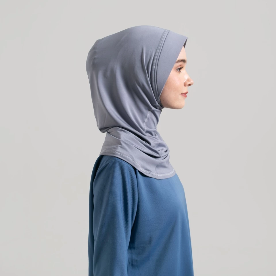 Hijab Olahraga Abu-abu Tua Noore New Veda Pro untuk Wanita