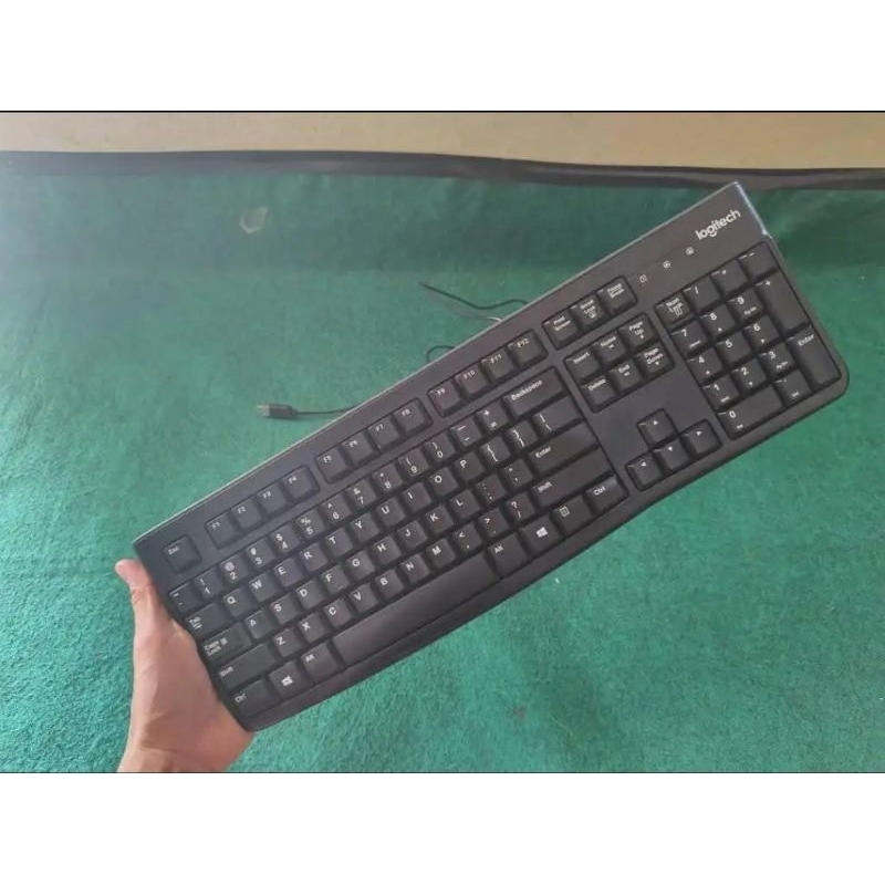 Jual Dijual keyboard Logitech ORI masih standar normal no minus seri ...
