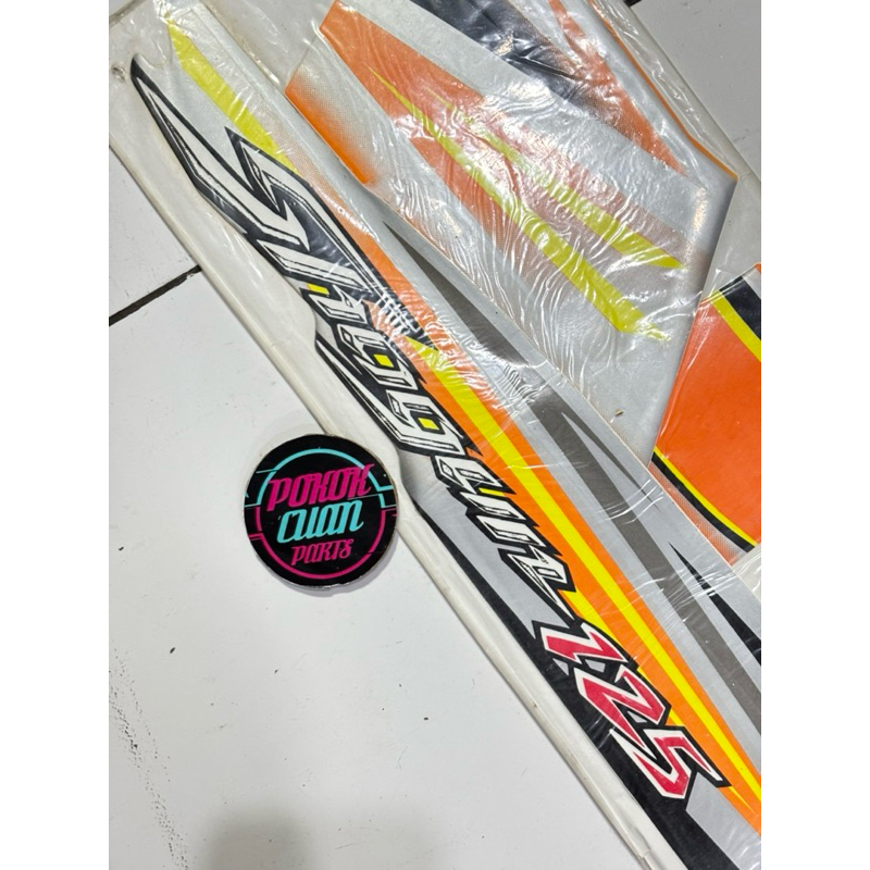 Jual Striping Suzuki Shogun 125 R Warna Silver CKD | Shopee Indonesia