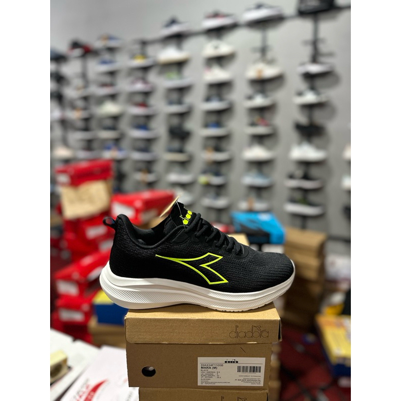 Jual Diadora Mara Running Men Black Original BNIB Resmi | Shopee Indonesia
