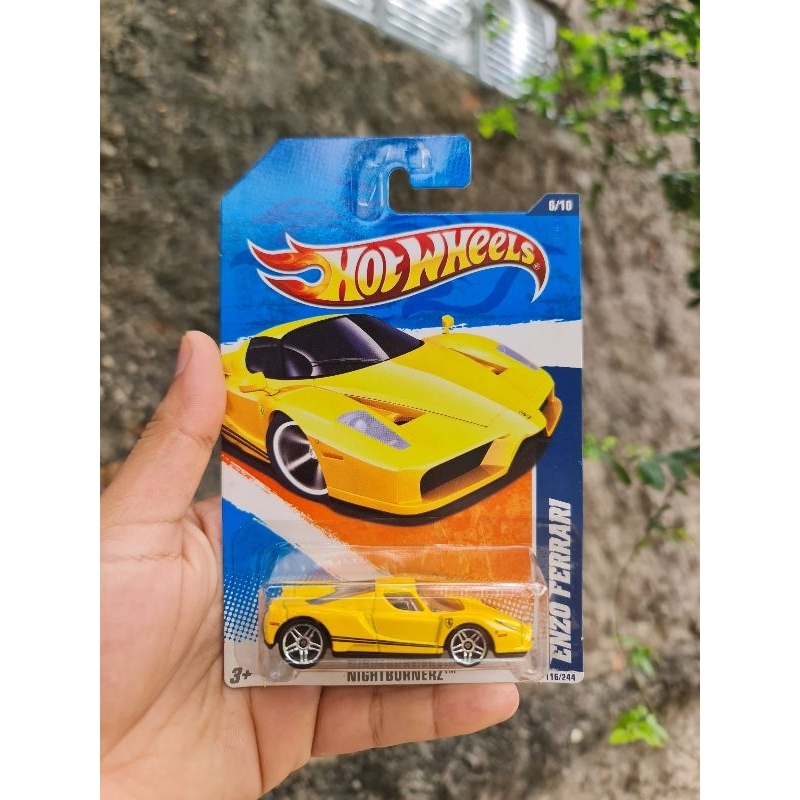Bộ 2 Xe mô hình Hot Wheels Ferrari 250 GTO and Ferrari Enzo | Shopee