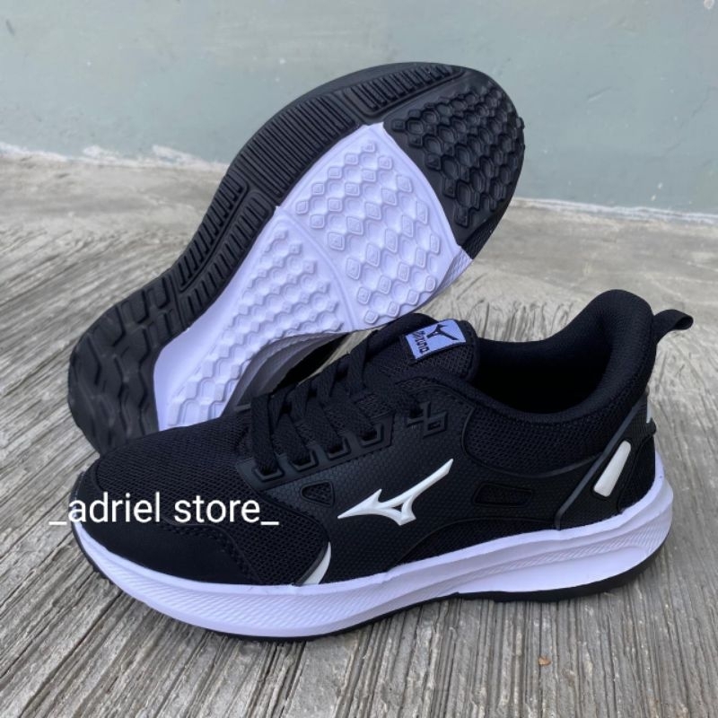 Jual PROMO,, SEPATU RUNNING PRIA DAN WANITA. TERBARU SEPATU SNEAKERS