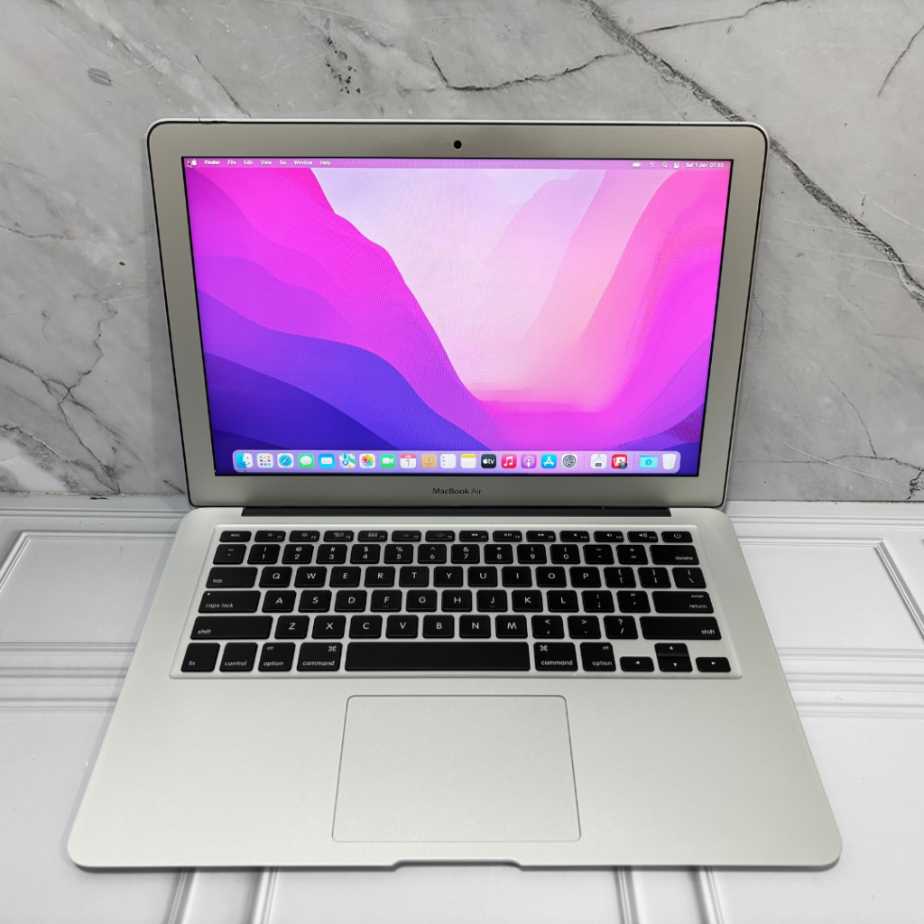 MacBook Air 13インチ Mid 2012（MD232J/A)」軽量薄型モバイルノートPC