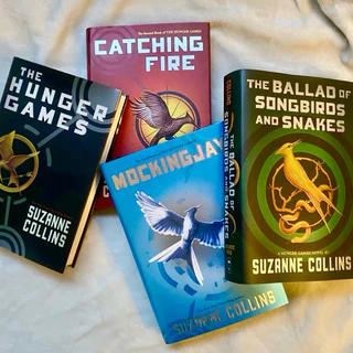 ORIGINAL• HUNGER GAMES , CATCHING FIRE , MOCKINGJAY by SUZANNE COLLINS