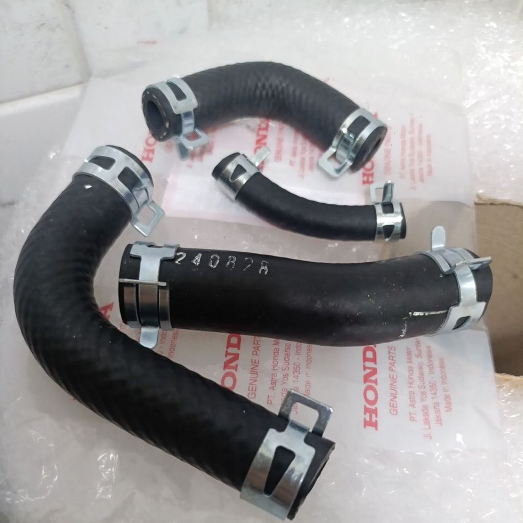 Jual Selang Radiator Vario + klem 125 150 PCX ORIGINAL KZR KWN | Shopee ...