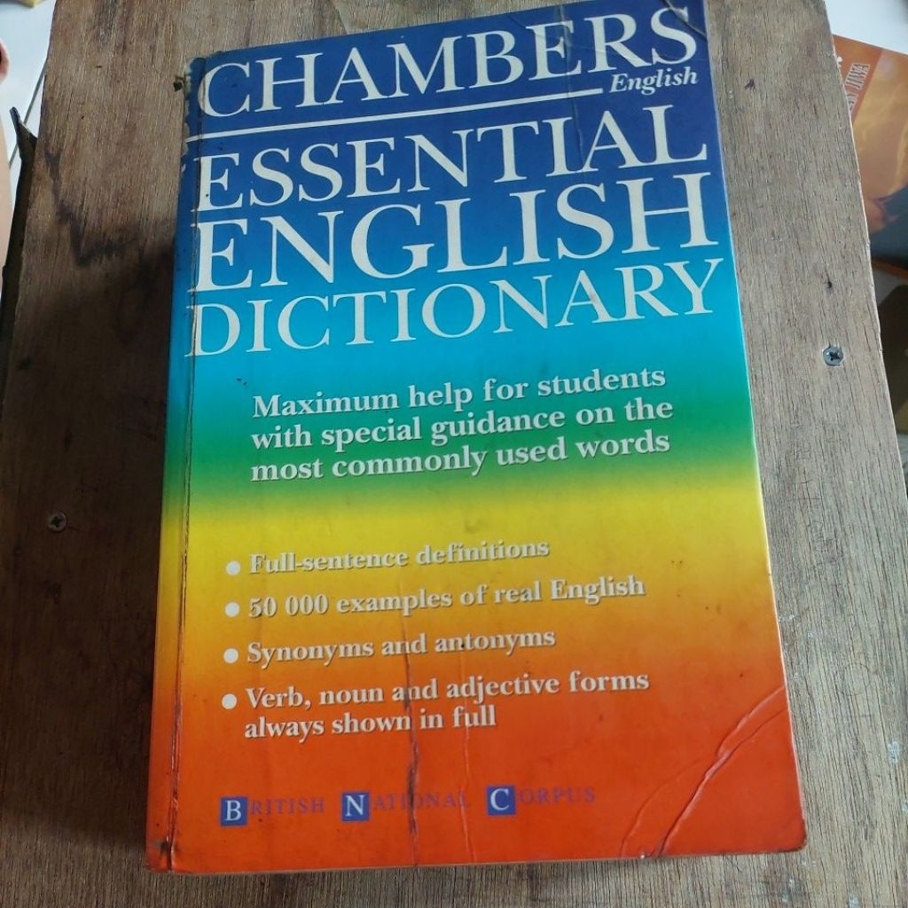 Jual CHAMBERS ENGLISH ESSENTIAL ENGLISH DICTIONARY | Shopee Indonesia