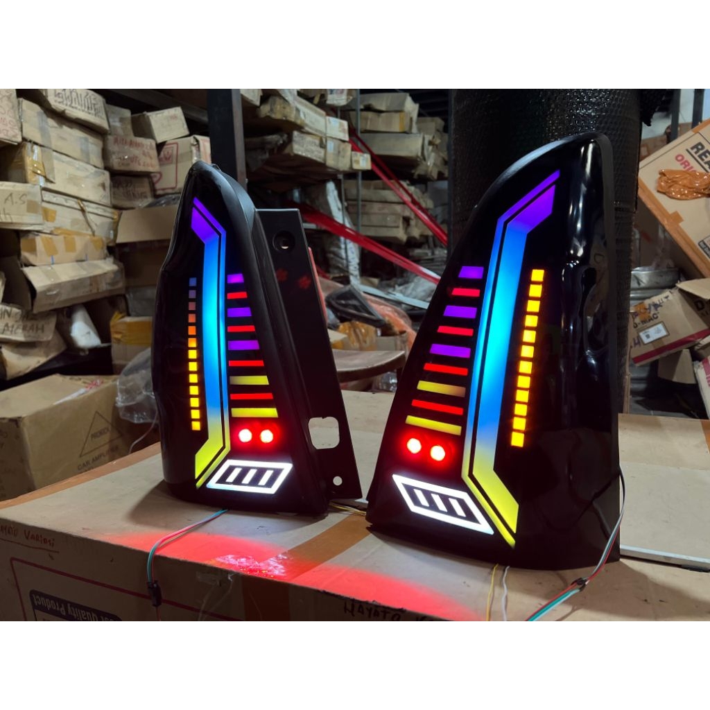 Jual Terbaru!! Stoplamp CUSTOM Innova Old 2004-2015 Smoke RGB Matrix ...