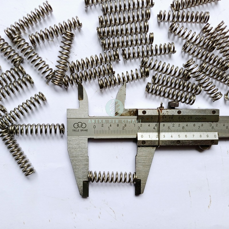 Jual Per Spring Tekan 1,2mm Stainless Panjang 3cm | Shopee Indonesia