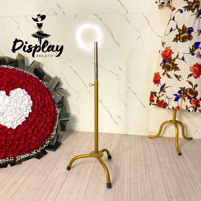 Jual Display Kaki Besi Manekin Setengah Badan / Kaki besi manekin ...