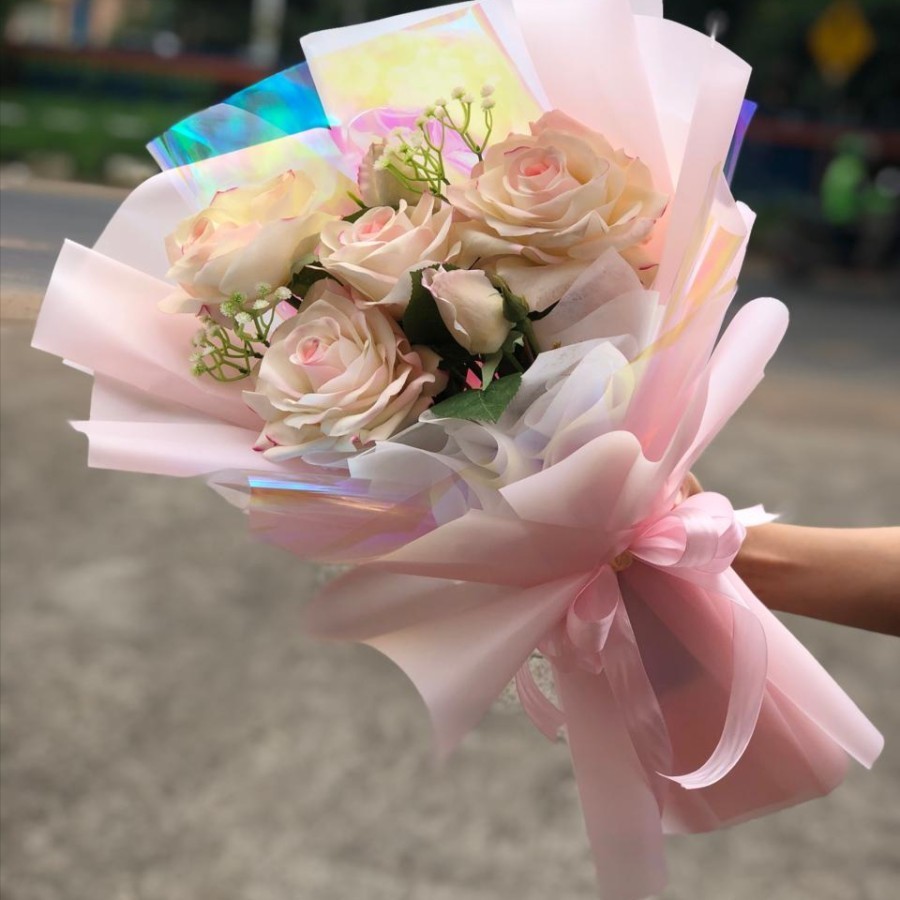 Jual Bucket Bunga Mawar Soft Blush Elegance Terbaru | Shopee Indonesia