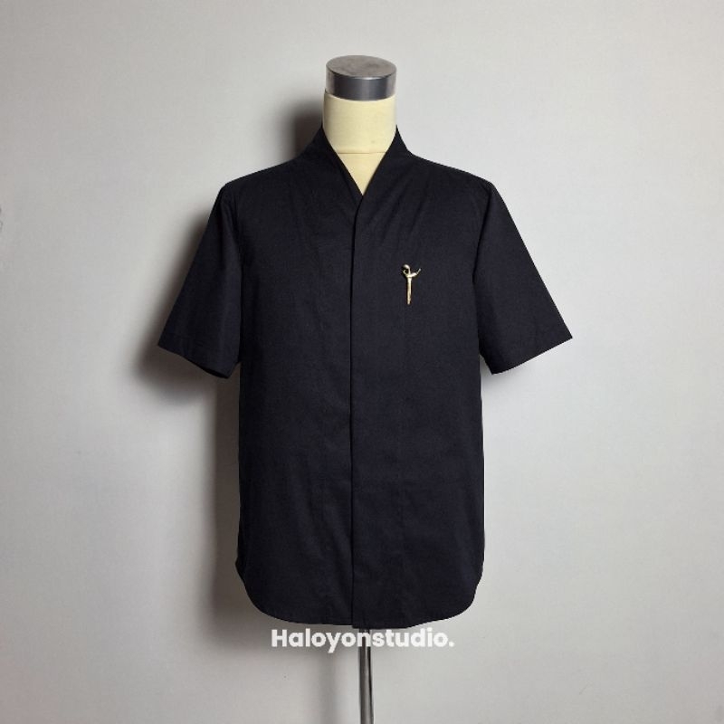 Jual Jangga Collarless Shirt Haloyonstudio | Shopee Indonesia
