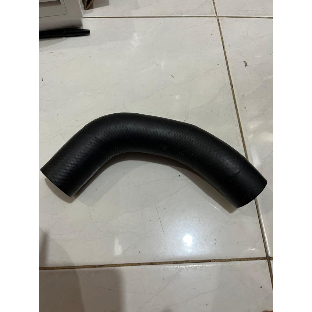 Jual SELANG RADIATOR INNOVA REBORN DIESEL ATAS DAN BAWAH ORIGINAL ...