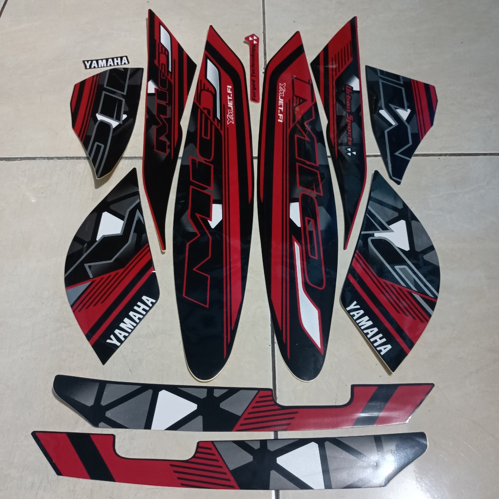 Jual stiker striping yamaha mio j 2014 2015 hitam merah lis body ...