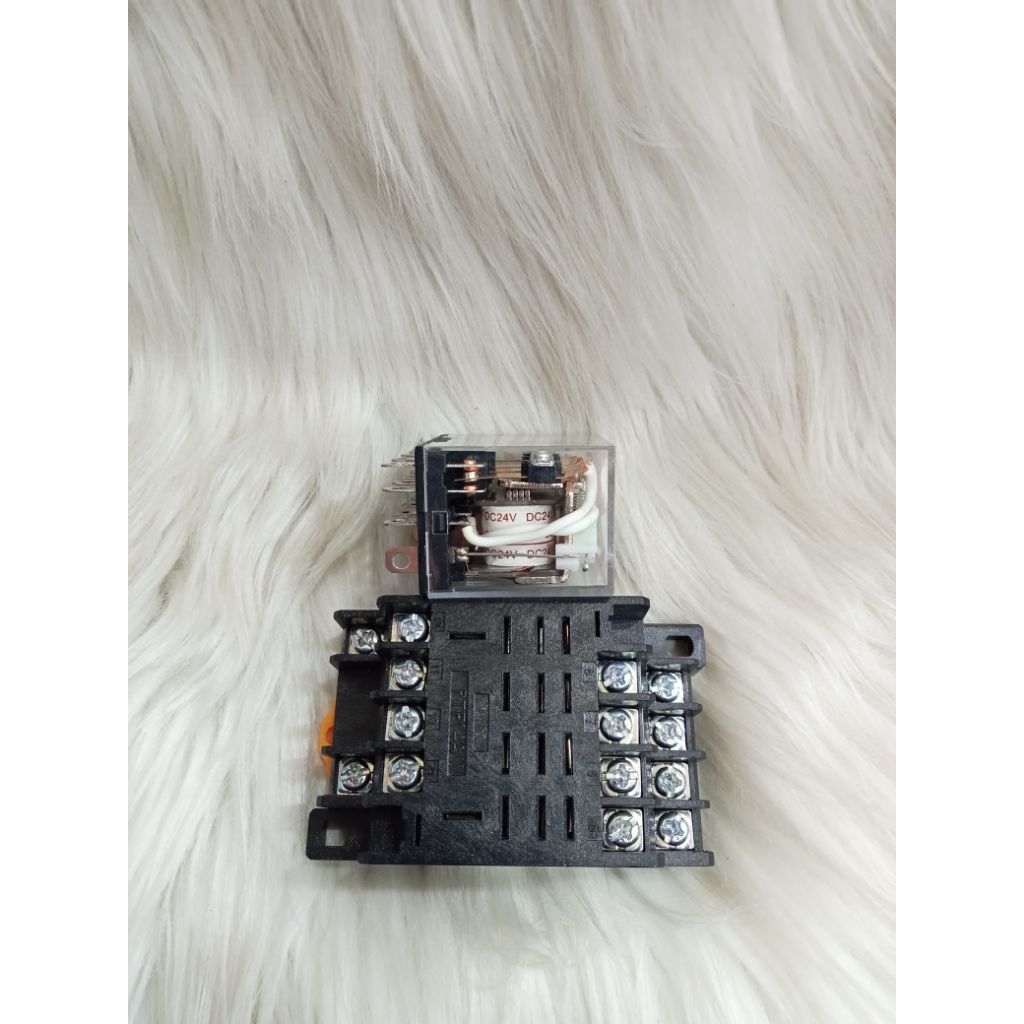 Jual RELAY PLUS SOCKET LY4N 24VDC 10A 8Pin ORIGINAL/Relay+Socket ly4n ...