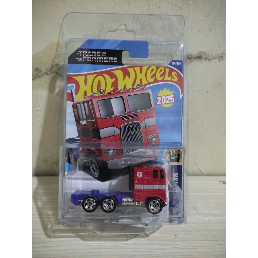 Modèle réduit Transformers Optimus Prime T7 1/32 Diecast