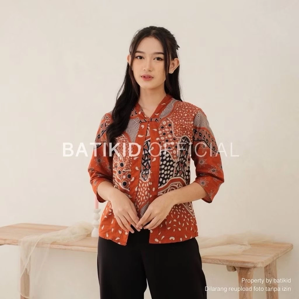 Gambar 6 Atasan Batik Wanita Katun Asli Blouse Bolero Kekinian Pekalongan