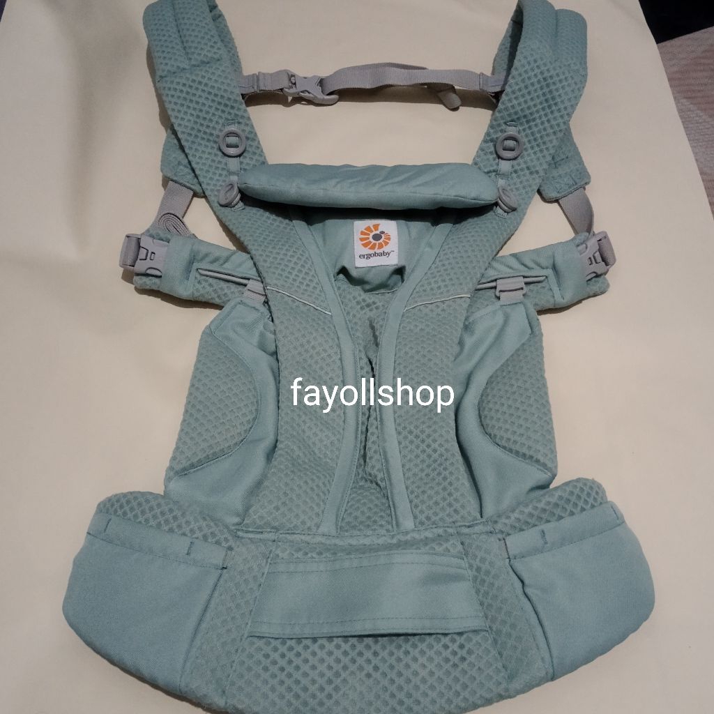 Jual Ergobaby Omni Breeze Original - Sage Green | Shopee Indonesia