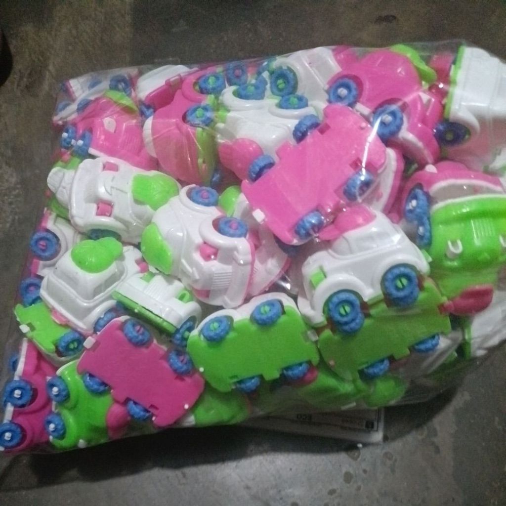 Jual Mobil Kumbang Bemo isi 100 Pcs | Shopee Indonesia