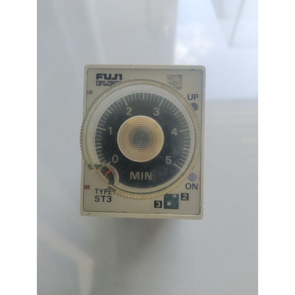 Jual Timer Fuji Electri Multi Range Type ST3P A-C 5 Minutes Kaki 8 Pins ...