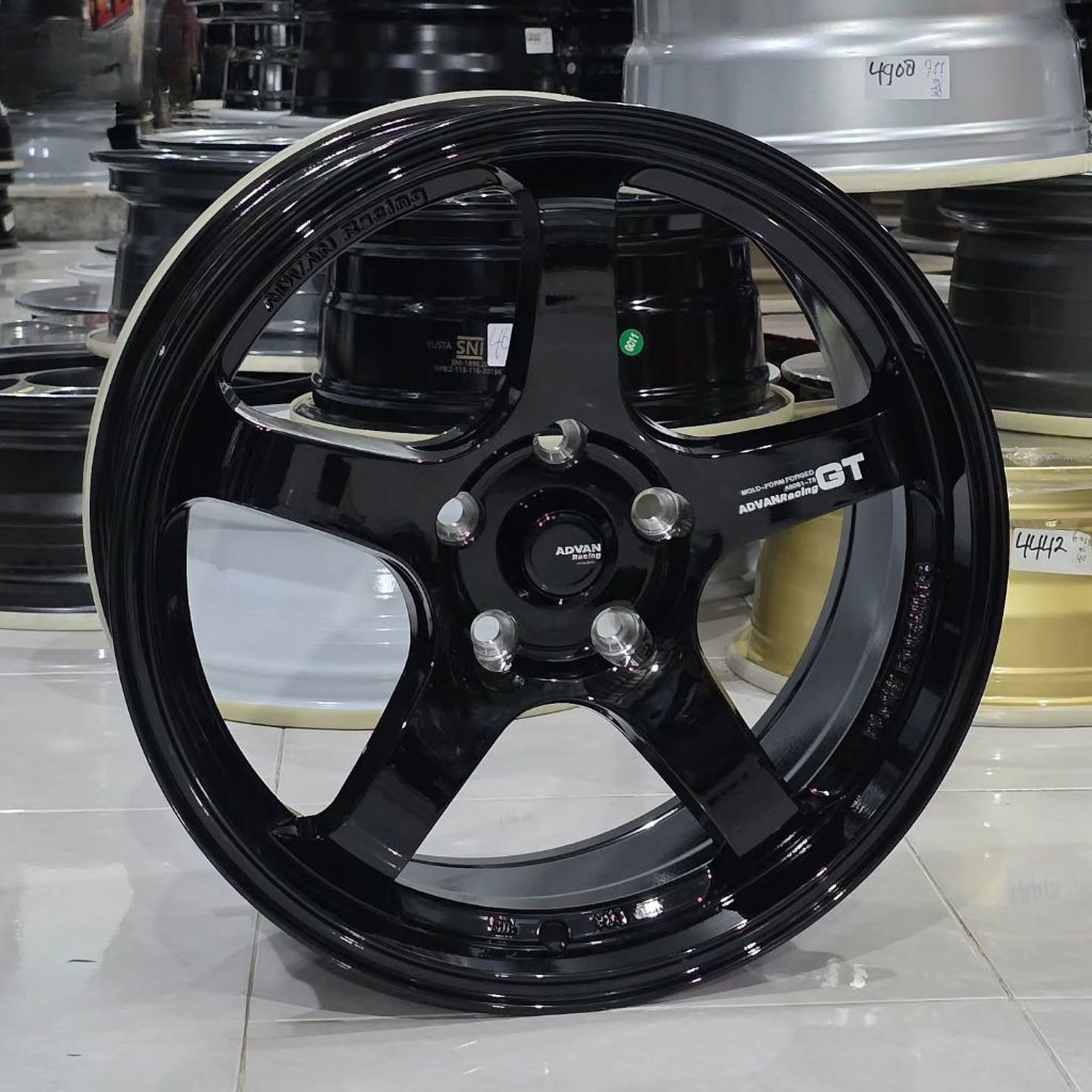 Jual VELG RACING ADVAN GT R17 LEBAR 7,5 PCD 5X114,3 velg racing mobil ...