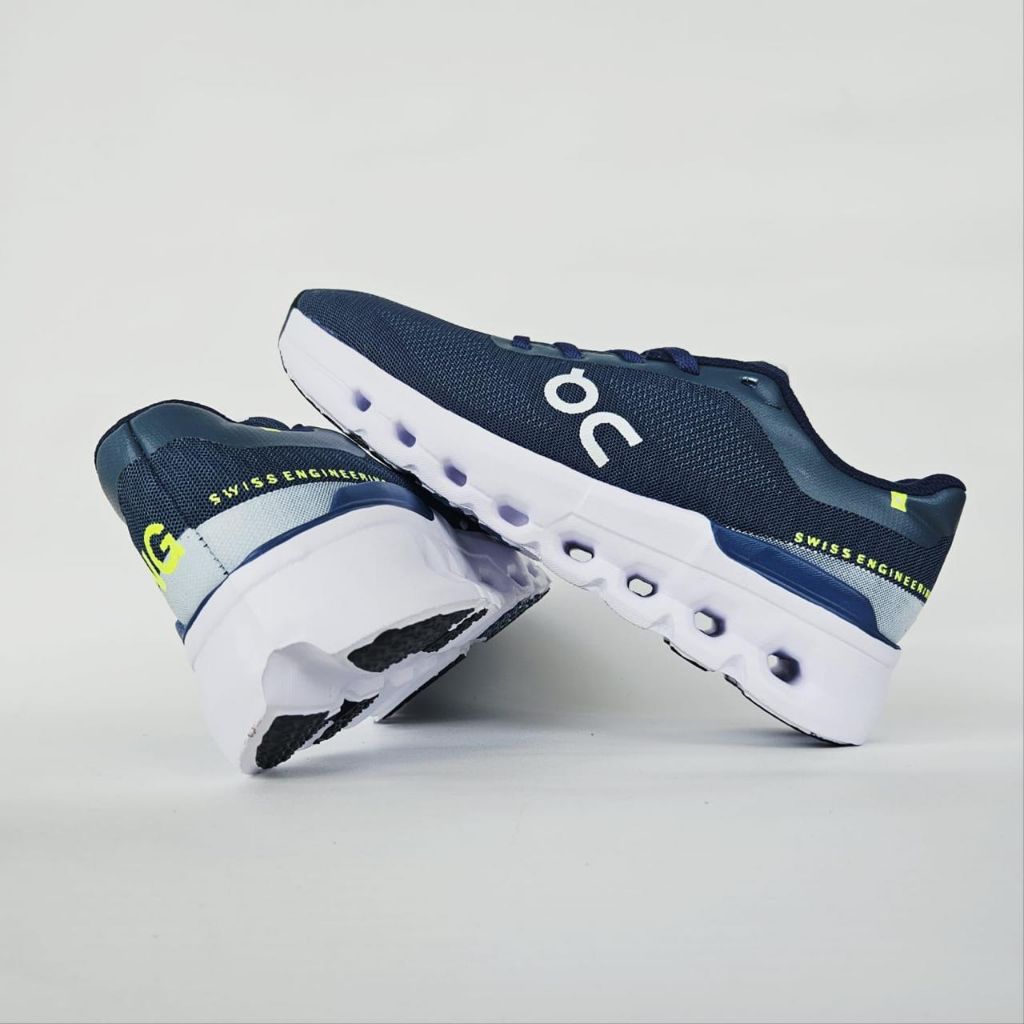 SEPATU ON CLOUD SWISS ENGINEERING RUNNING PRIA/SEPATU RANNING PRIA MIZUNO  TERBARU/SEPATU ON RUNNING RUNNING PRIA TERBARU/SEPATU OUTDOOR PRIA/SEPATU 