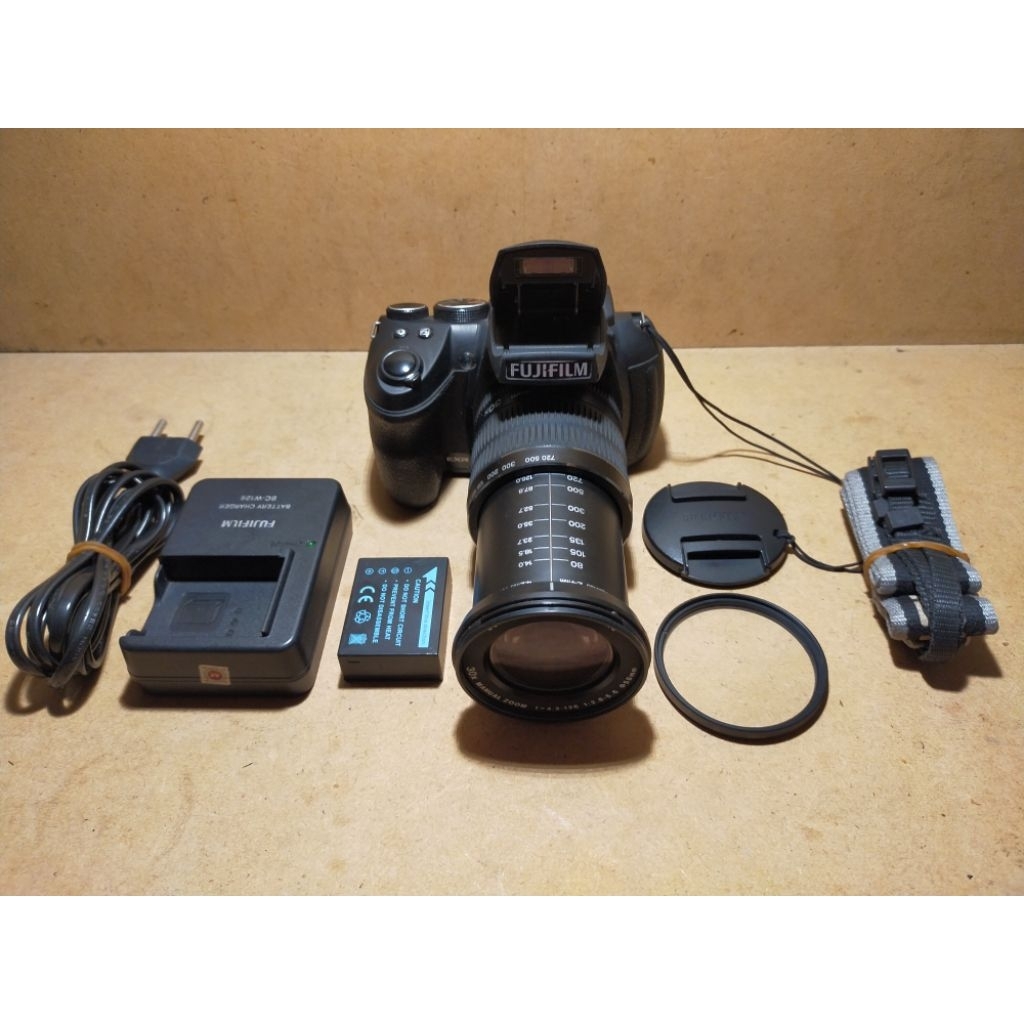 Jual fujifilm hs35exr kamera tele + zoom jauh + Lcd flip + view finder ...