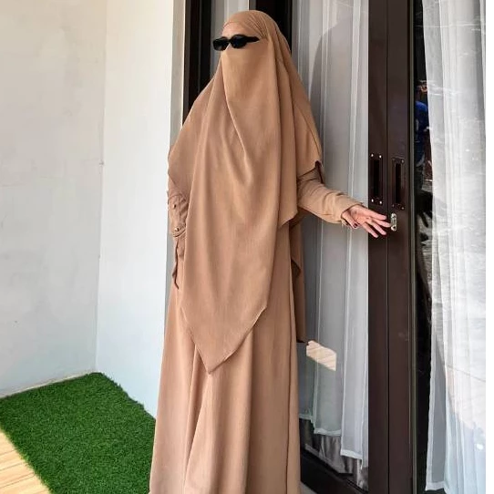 Yuna Set Gamis Syar'i Set Khimar Premium Muslimah Elegant Busui Friendly Long French Khimar Wudhu Friendly Dewasa Crinkle Airflow Hijab Umroh Syari Wanita Mewah