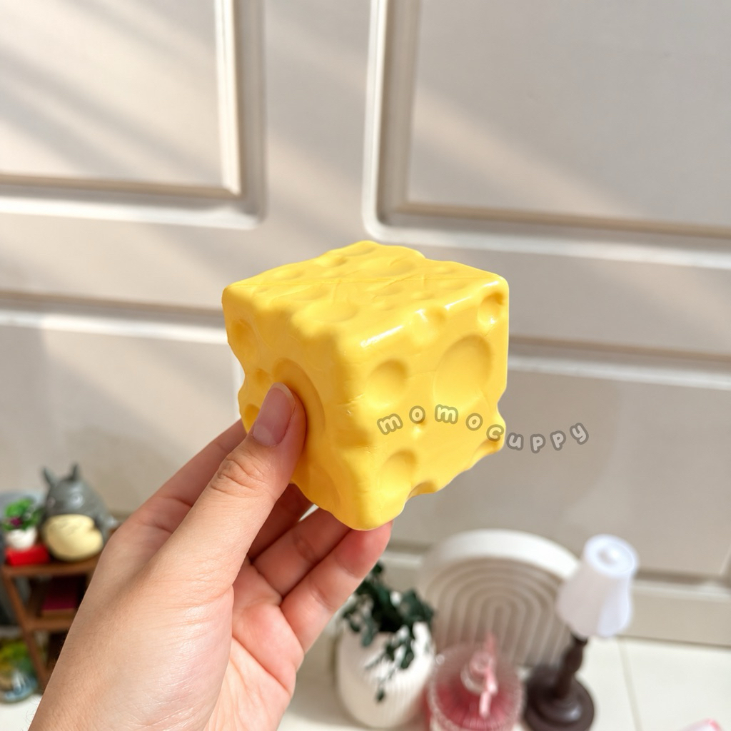 MOMOCUPPY kawaii cheese keju SQUISHY sticky lengket mainan anak