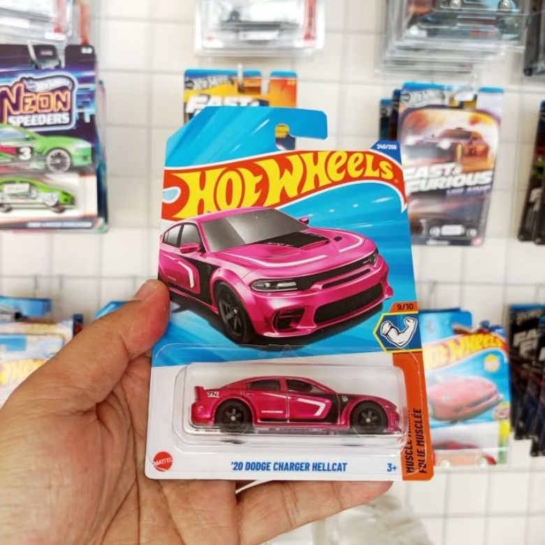 Hot Wheels Super Treasure Hunt 2025 '20 Dodge Charger Hellcat in