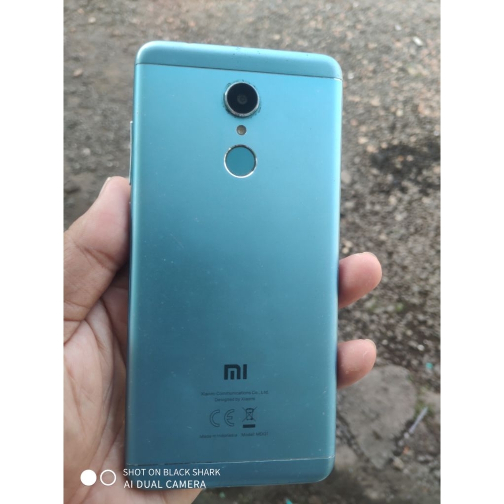 Jual REDMI 5 NORMAL RAM 3GB INTERNAL 32gb SECOND | Shopee Indonesia