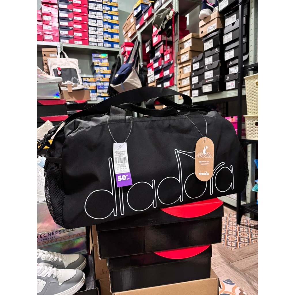 Jual tas DIA gym bag black | Shopee Indonesia