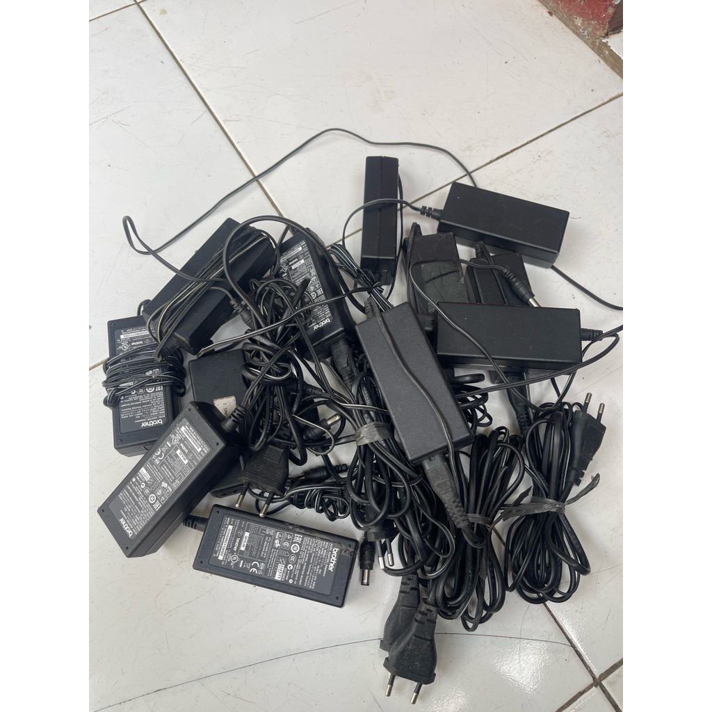 Jual adaptor scanner brother ADS-1100w brother 24v 1a ada 12 psc ...
