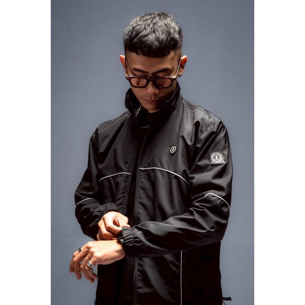 Jual Indigo - Tracksuit Jacket Distro - Jaket Tracktop Underline Hitam ...