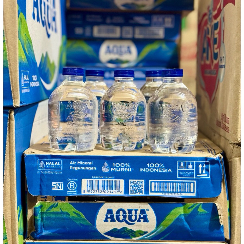 369 Botol Aqua Royalty-Free Images, Stock Photos Pictures