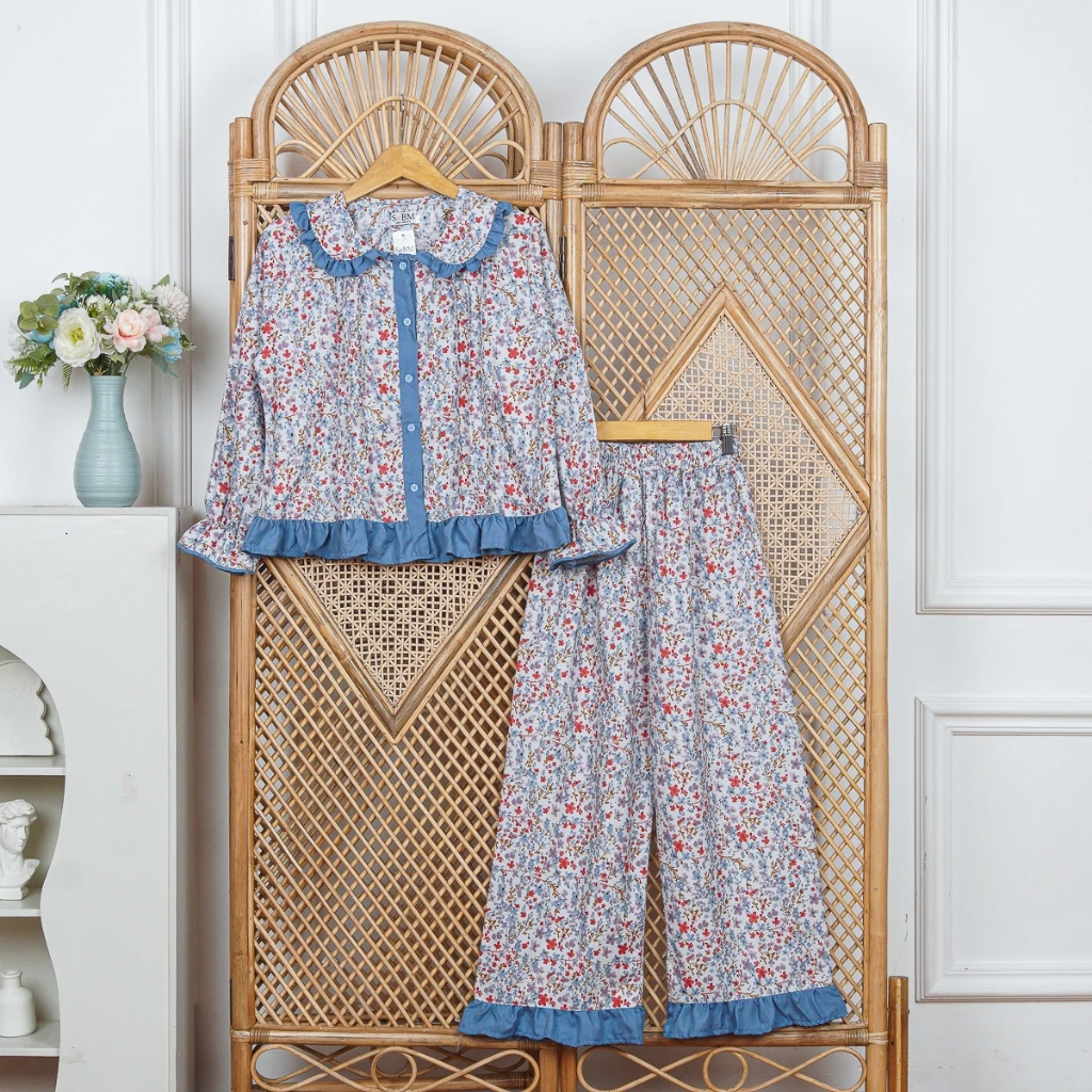 Motif Pita Hitam