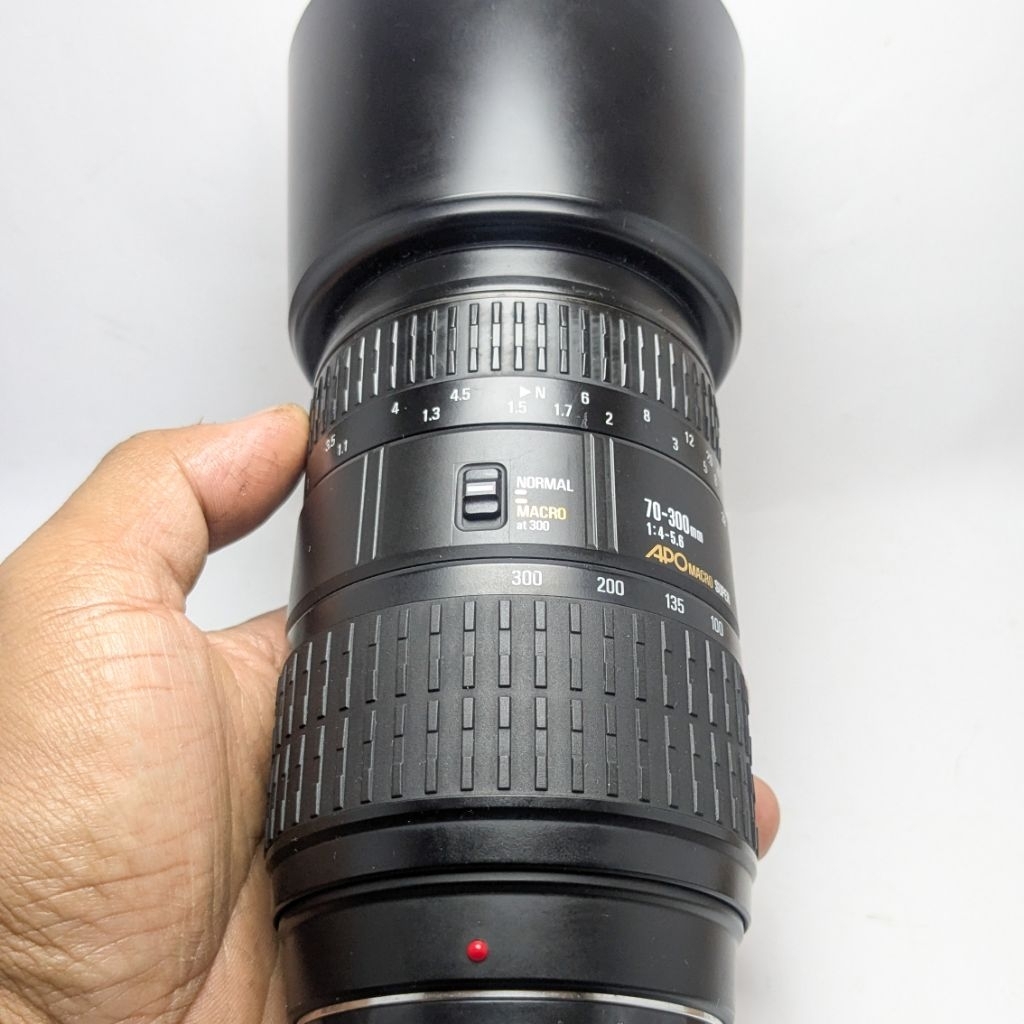 Jual Lensa Sigma APO Macro Super 55-200mm For sony Dslr A mount ...