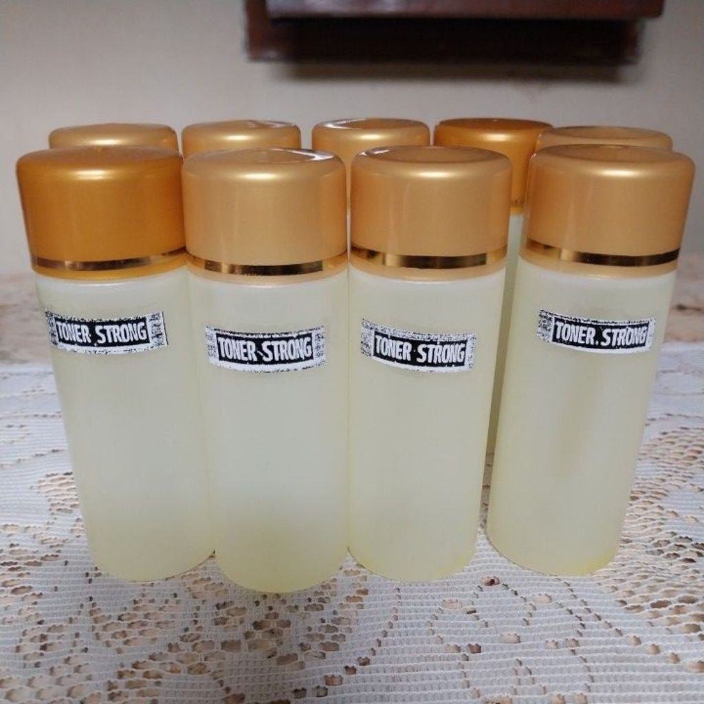 Jual Toner Strong pembersih Flek membandel dan perawatan muka | Shopee ...