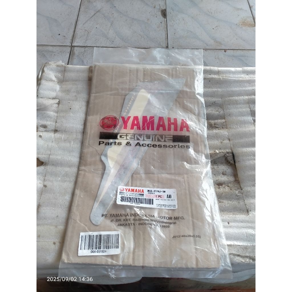Jual striping box aki bagian kiri yamaha Rx king 2005 merah original ...