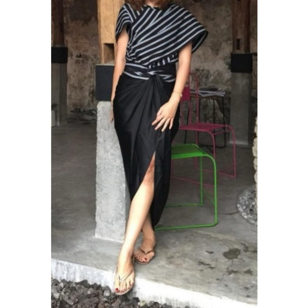 Jual LULU LUTFI LABIBI - Skirt Black | Shopee Indonesia