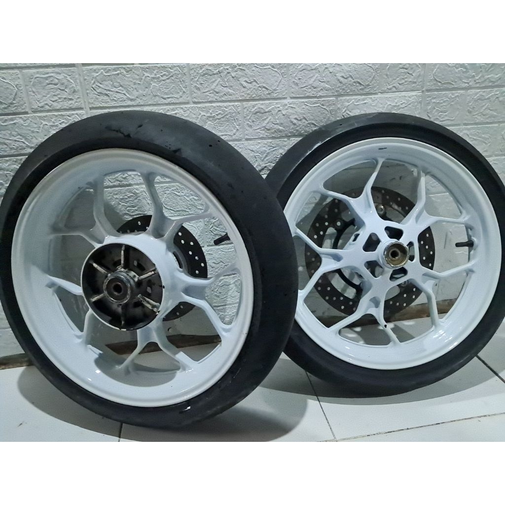 Jual Velg r25 r 25 mt25 mt 25 yamaha pelek racing palang original ori ...