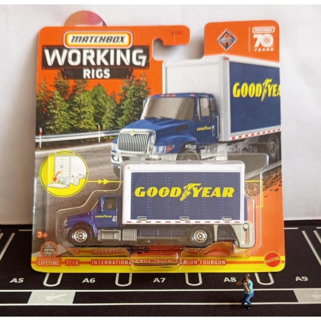 Jual matchbox working rigs international box truck camion fourgon ...