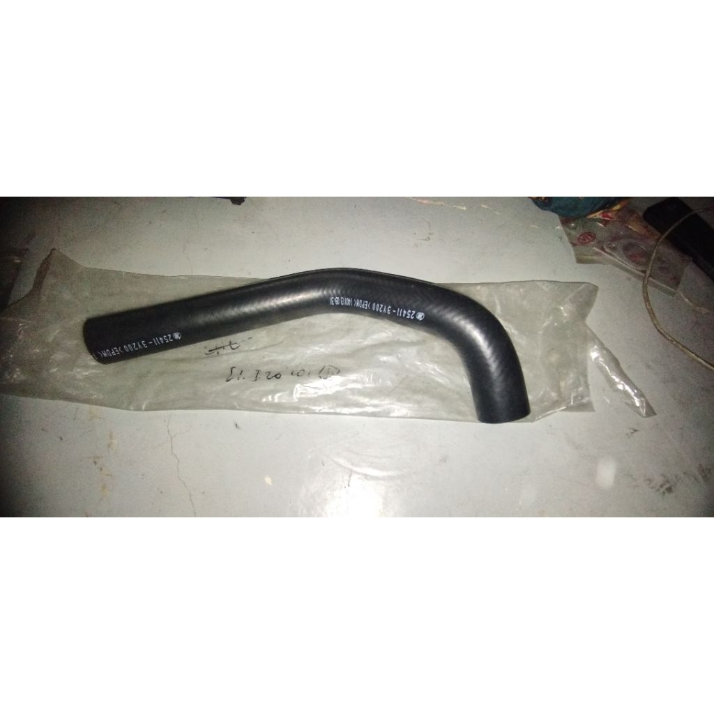 Jual SELANG RADIATOR ATAS KIA CARNIVAL SEDONA BENSIN | Shopee Indonesia