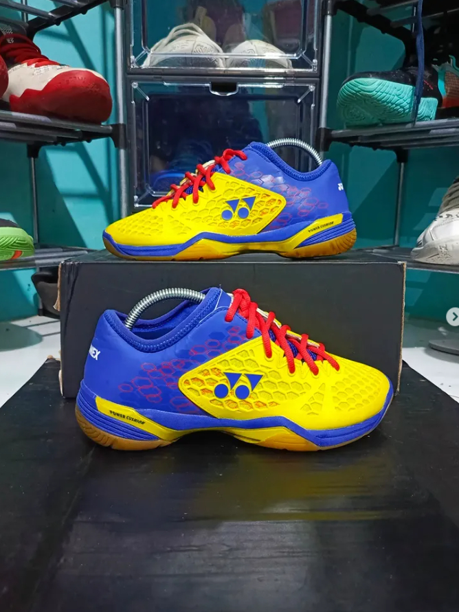 Jual Yonex SHB 03Z Player Series Lee Chong Wei Yellow Blue Original ...