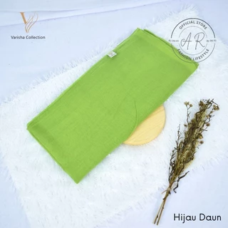 kerudung hijab segiempat voal paris VARISHA warna hijau daun cocok untuk anak sekolah dan di pakai untuk harian hijab segiempat murah