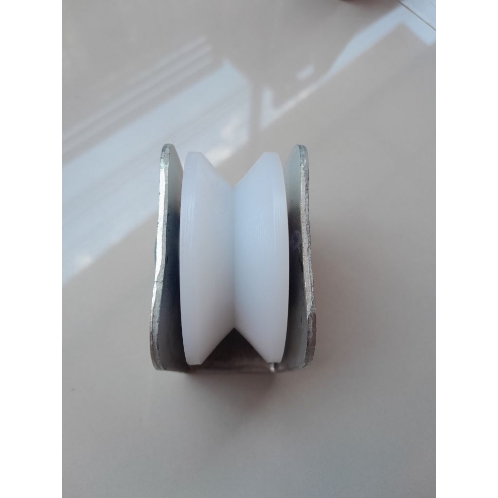 Jual Roda pagar nilon rel bulat dan siku | Shopee Indonesia