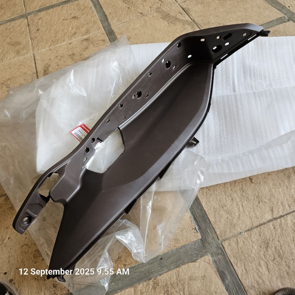 Jual Step Floor PCX 125 CBU 2010-2012 kiri. 64321-KWN-900ZA | Shopee ...